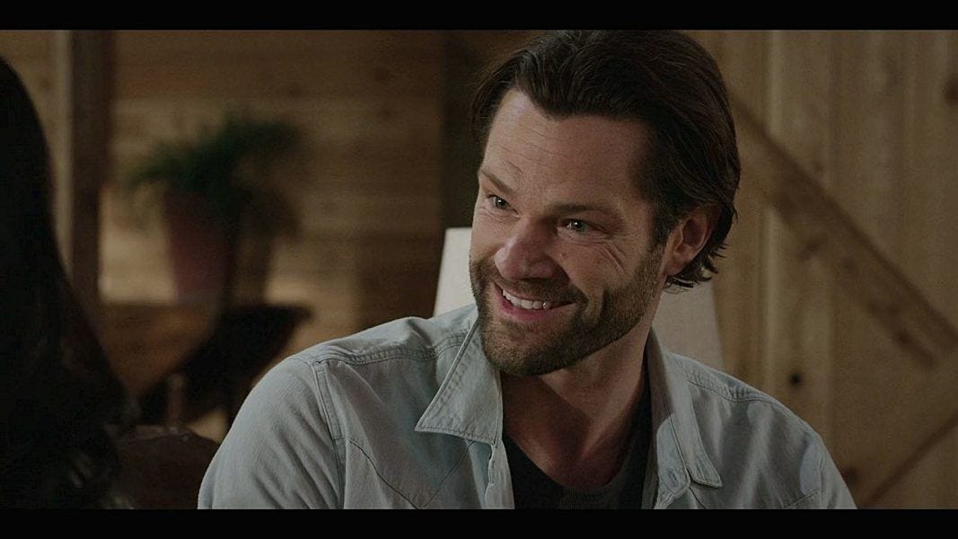 Jared Padalecki giving his sexy smile to bloated Julia. Jared Padalecki giving his sexy smile to bloated Julia.