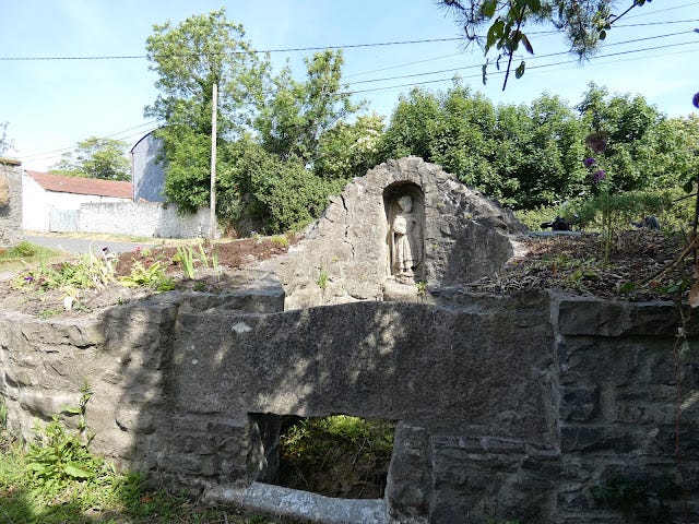 St. Colmcille's Well, Calliaghstown, Co. Meath, View of the well 2 St. Colmcille's Well, Calliaghstown, Co. Meath, View of the well 2
