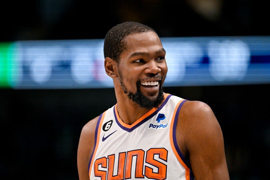 Kevin Durant hits game-winner in win over Kyrie Irving, Mavericks