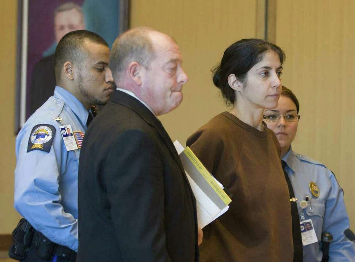 Davalloo to cross-examine ex at her trial