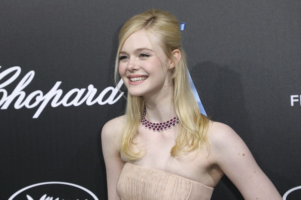 elle fanning dress caused her cannes 2019 collapse images elle fanning dress caused her cannes 2019 collapse images