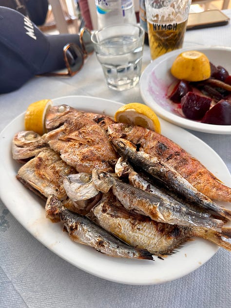 Grilled fish with lemon sauce