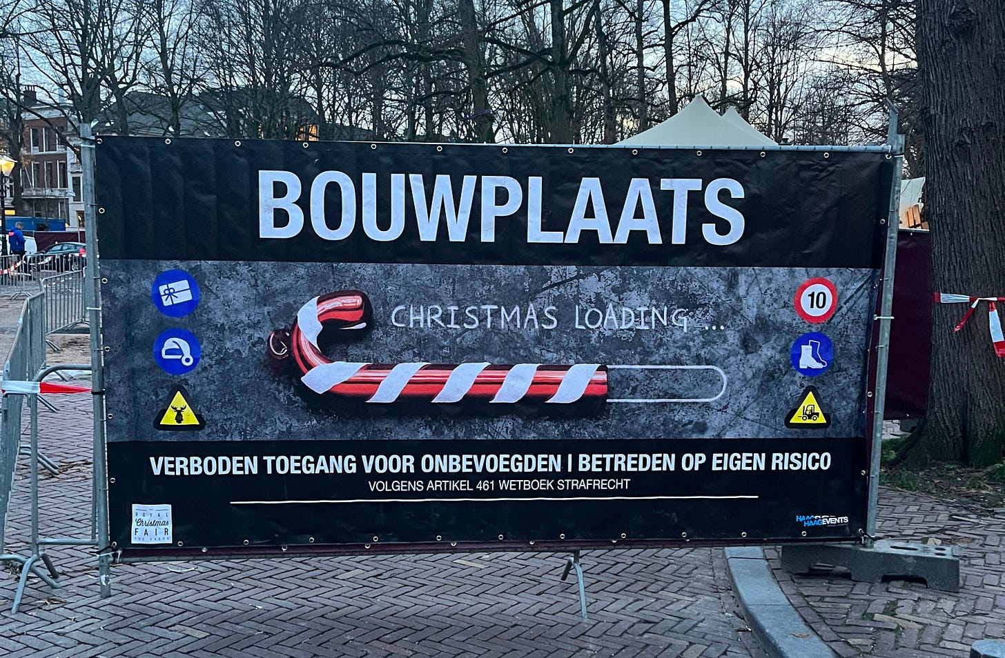 lavori in corso per l'arrivo del Natale in Olanda
