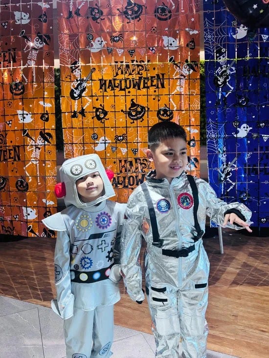 Robot and Astronaut Costumes for Kids [Review]