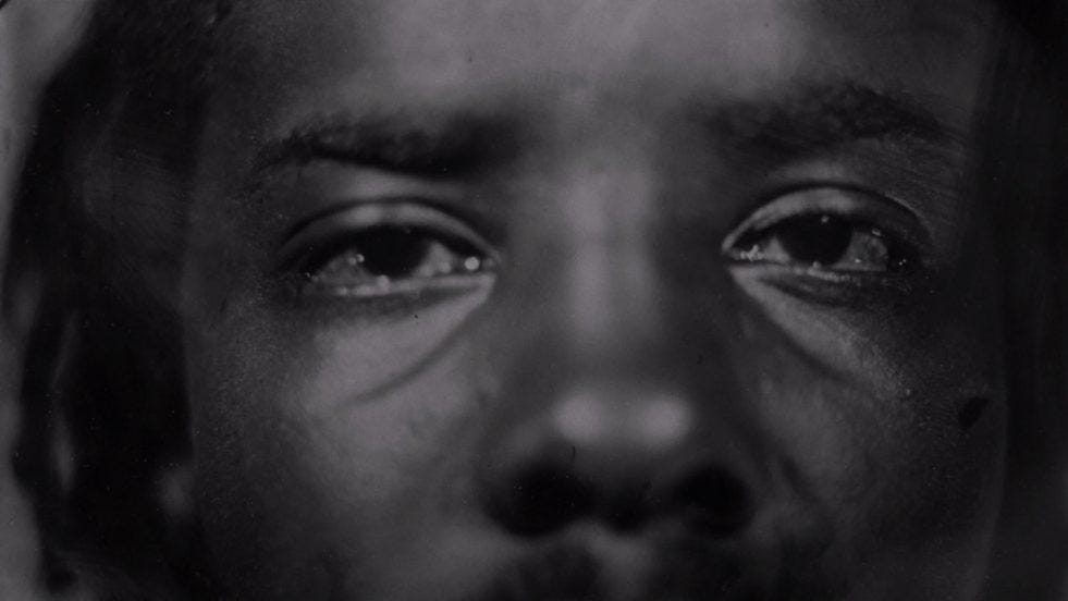 earlsweathead-981x552