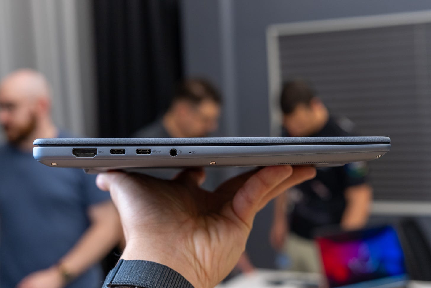 Asus Zenbook 14 side shot Asus Zenbook 14 side shot