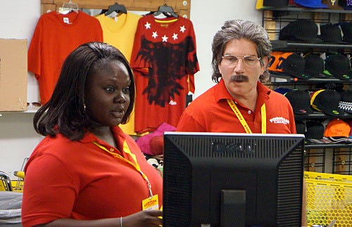 undercover boss rick forman screws up cash register girl 2015 images undercover boss rick forman screws up cash register girl 2015 images