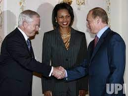 Photo: Russian President Putin meets with US Secretary of State Rice and  Defense Secretary Gates in Moscow - MOS2007101202 - UPI.com