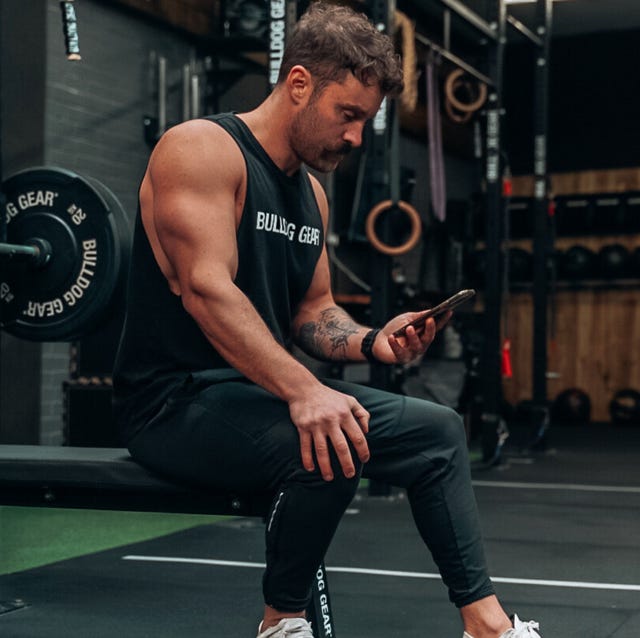 Checking Your Phone Before the Gym Actually Makes You Weaker, New Research  Shows