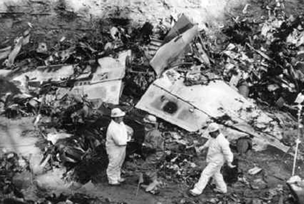 Crash of a Boeing 737-3B7 in Aliquippa: 132 killed | Bureau of Aircraft ...