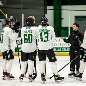 How skating coach Luke Chilcott helps the Stars find an edge