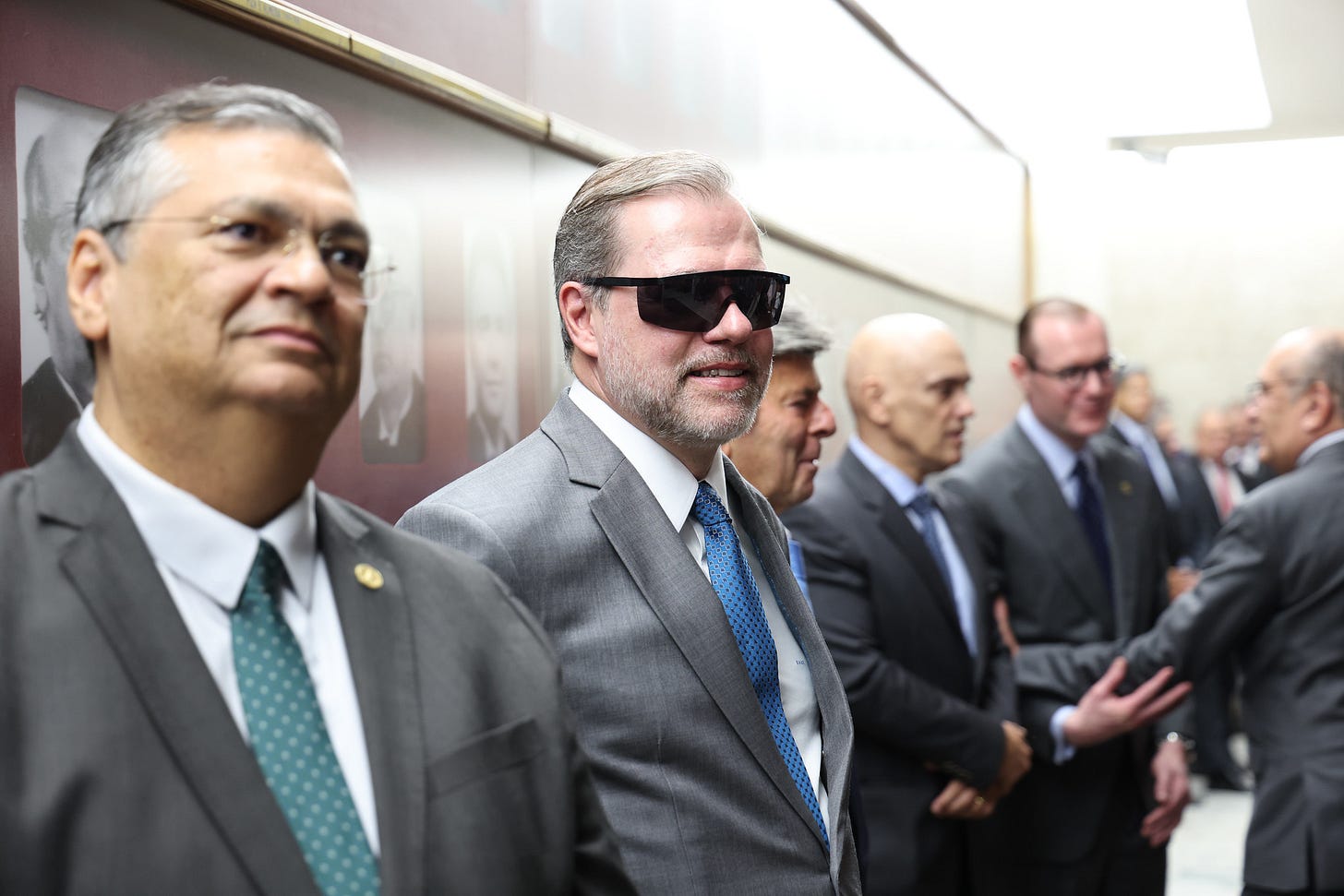 STF cogita mudar regra do regimento para favorecer Dino e Zanin STF cogita mudar regra do regimento para favorecer Dino e Zanin