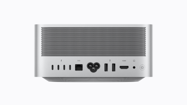 Mac Studio delivers extensive pro connectivity, including up to six ports of Thunderbolt 5, support for up to eight displays, and now Wi-Fi 7 and Bluetooth 6. Mac Studio delivers extensive pro connectivity, including up to six ports of Thunderbolt 5, support for up to eight displays, and now Wi-Fi 7 and Bluetooth 6.