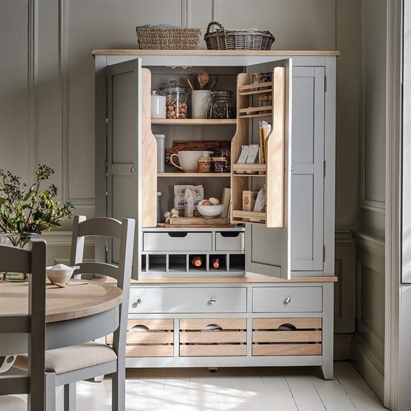 How to Create a Capsule Pantry