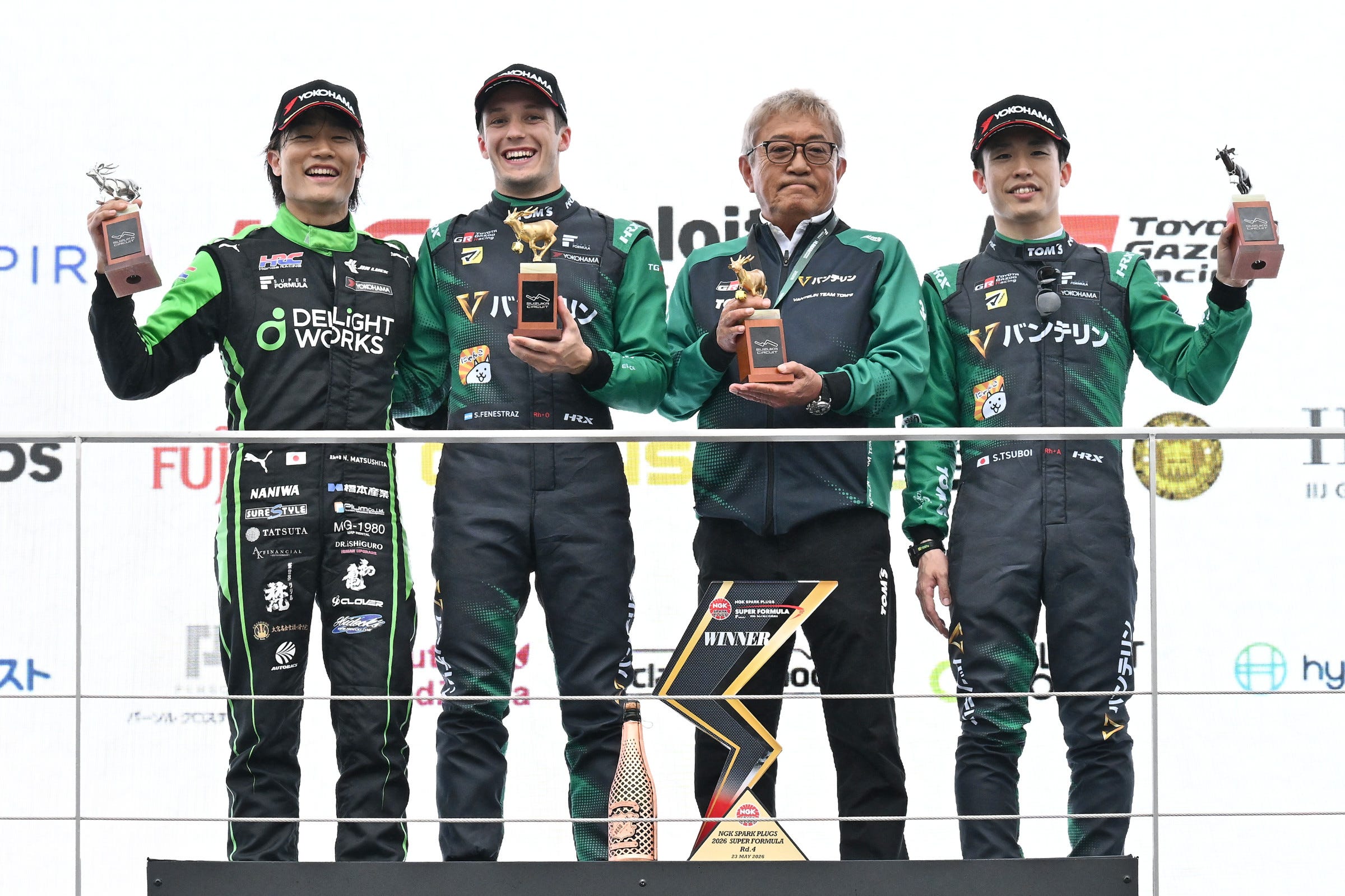 Suzuka Saturday report: Late rain splits strategy and creates