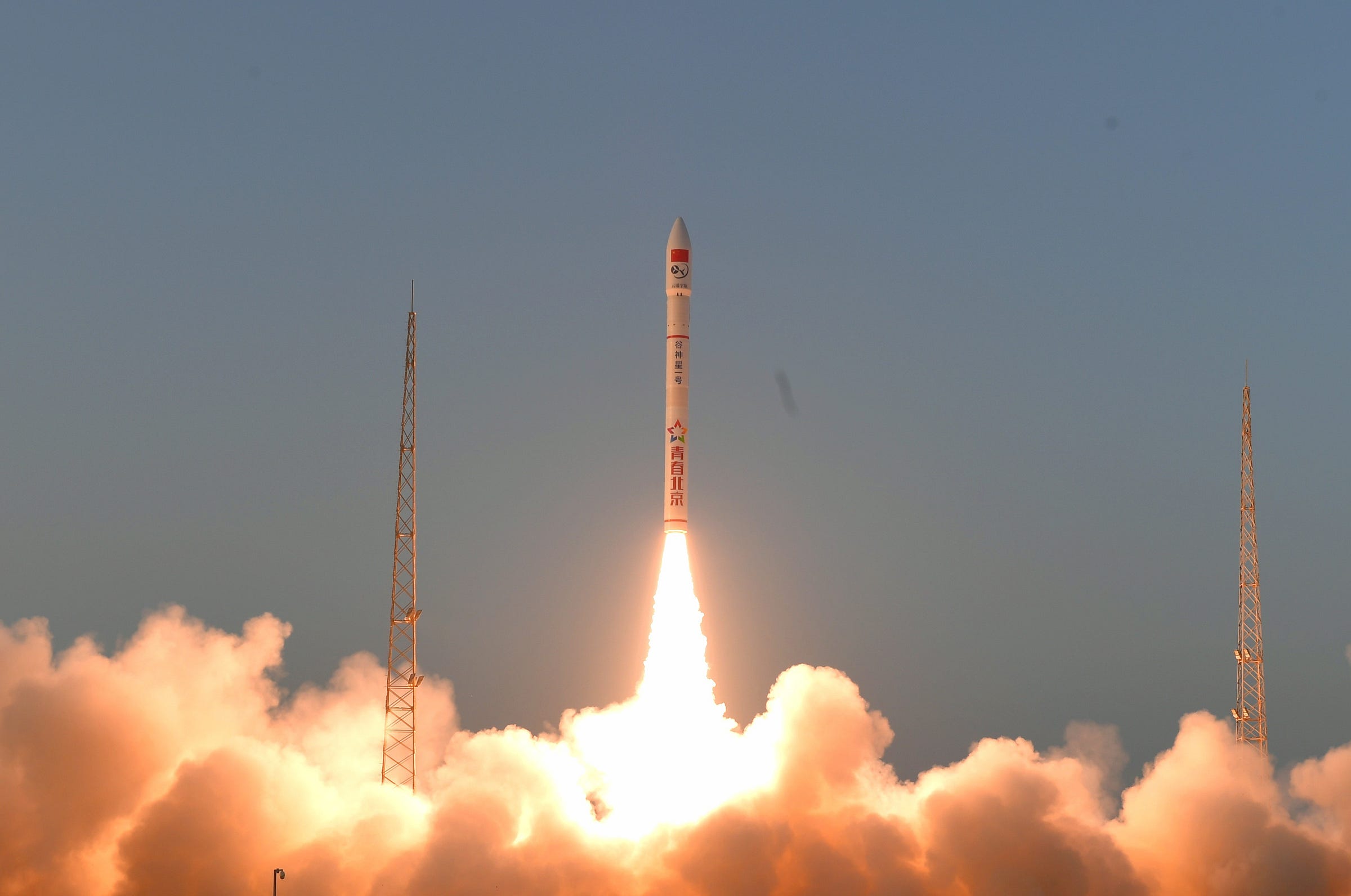 The Ceres-1 Y17 vehicle lifting off from Launch Area 95A carrying another group of Yunyao satellites. The Ceres-1 Y17 vehicle lifting off from Launch Area 95A carrying another group of Yunyao satellites.