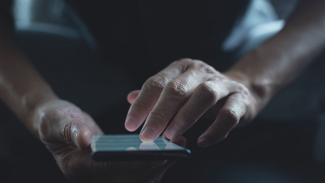 Le segment du « social » (Facebook, TikTok) a accéléré de 11,7 % sur un an, en 2023, s'établissant à près de 2,5 milliards d'euros en France. 