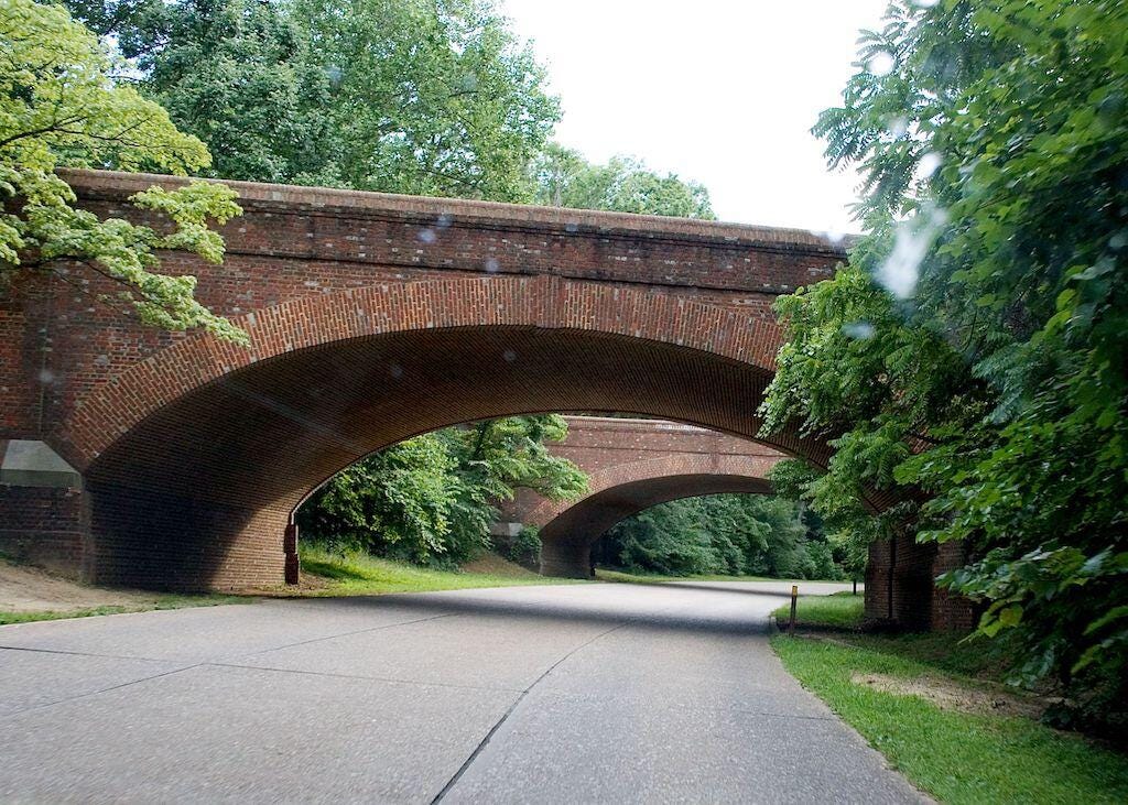 A serial killer or killer(s) roamed scenic Colonial Parkway in the late 1980s. A serial killer or killer(s) roamed scenic Colonial Parkway in the late 1980s.