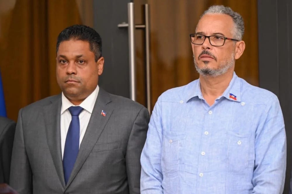 Laurent Saint-Cyr y el primer ministro Alix Didier