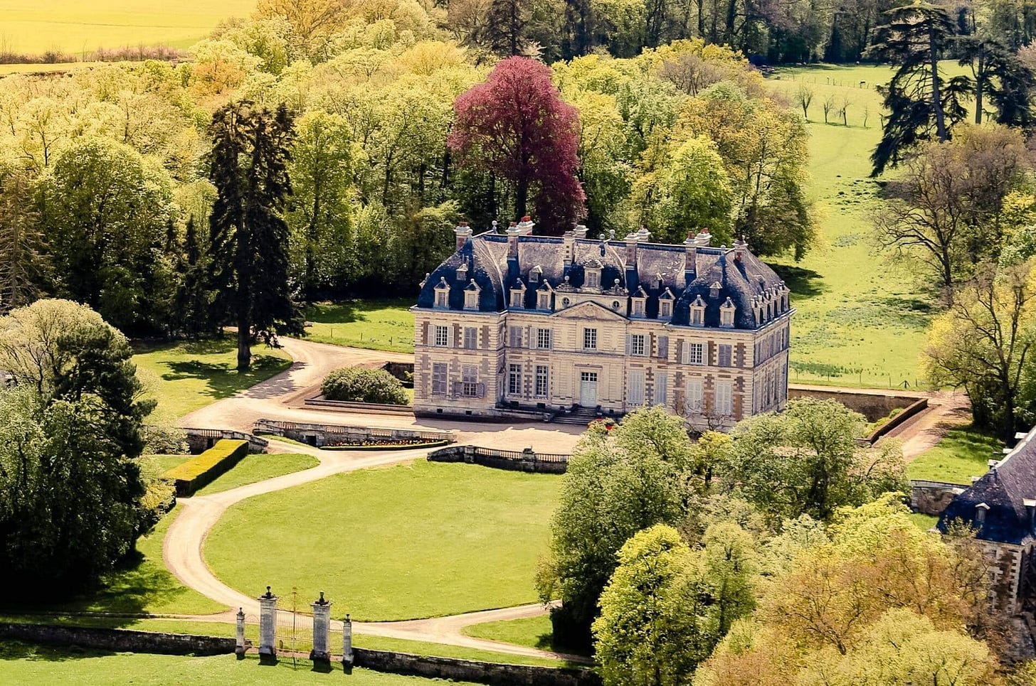 Chateau-de-Purnon-credit-photo-site-chateaupurnon-1900x1259.jpg (1900×1259)