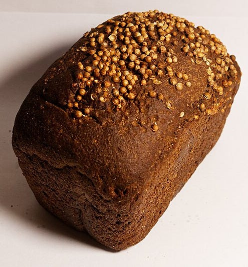 File:Moscow, Paveletskaya Plaza Feb.2025 - store-baked borodinsky bread 03.jpg