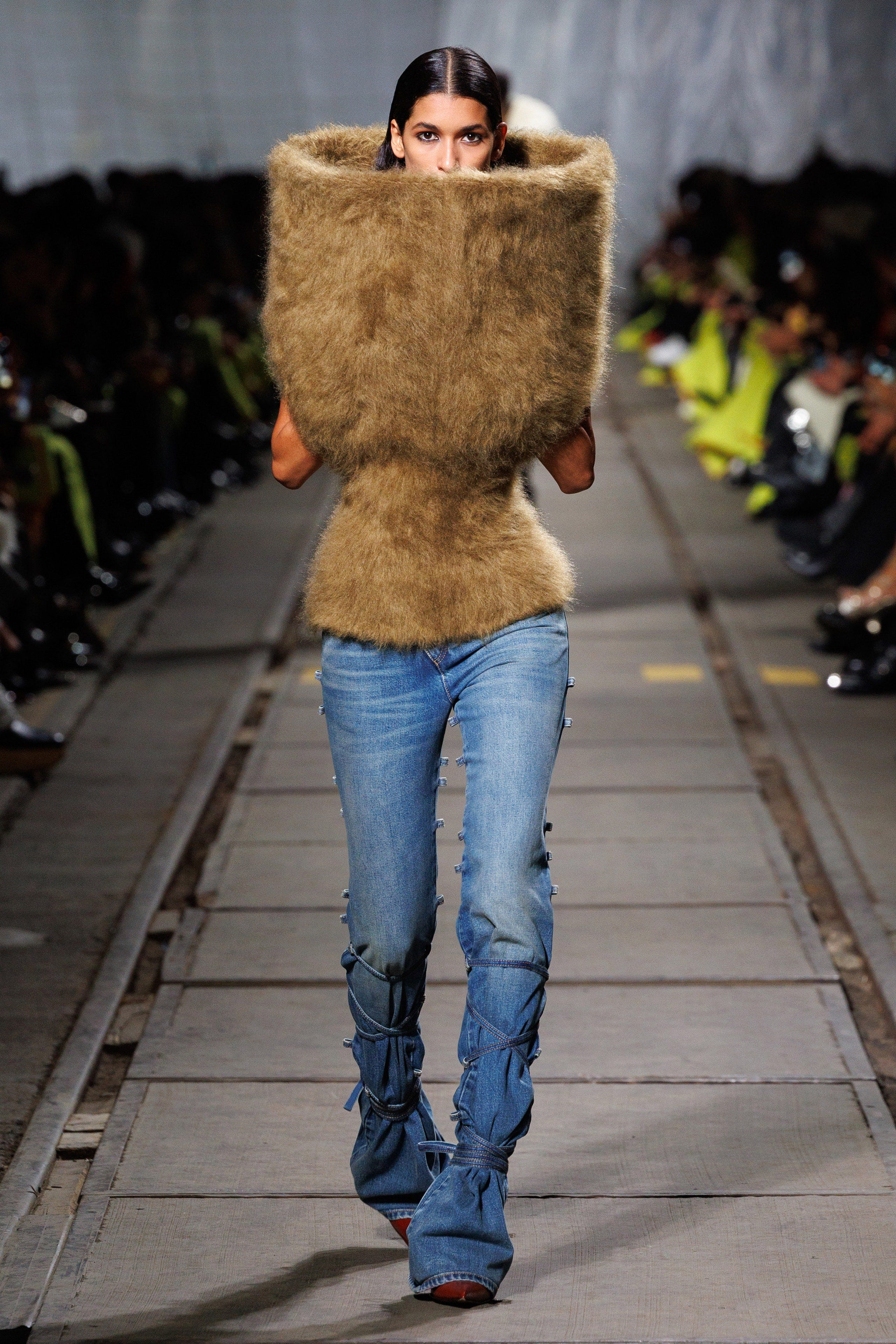 Are Skinny Jeans Really Coming Back? Here's What You Need to Know