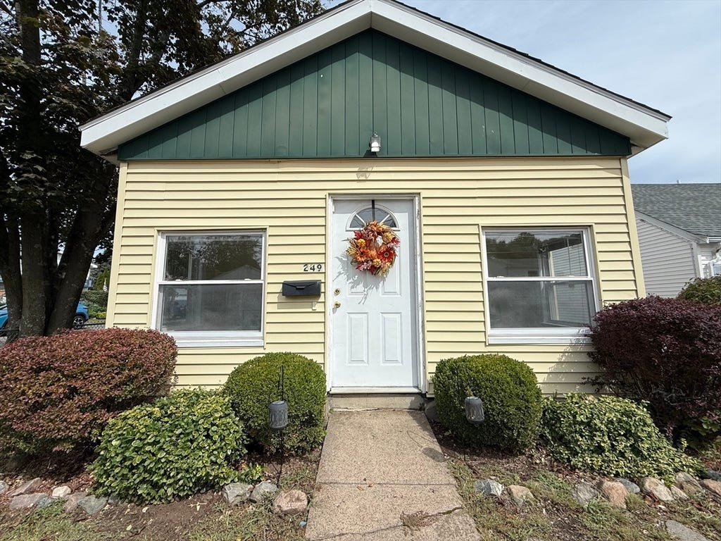 249 Lake St, Waltham, MA 02451