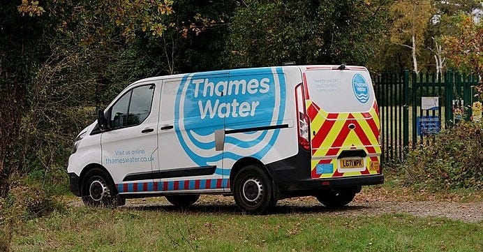 File:Thames Water - geograph.org.uk - 7912093.jpg