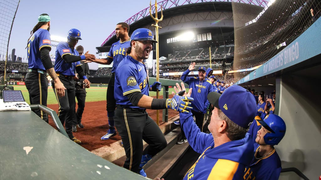 LIVE: Homer-happy Mariners have plenty left to achieve