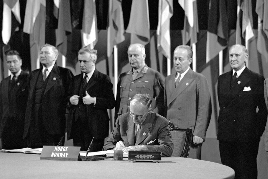 FNs historie Sist oppdatert: 06.05.2026 De forente nasjoner (FN) har utviklet seg siden organisasjonen ble opprettet i 1945.
