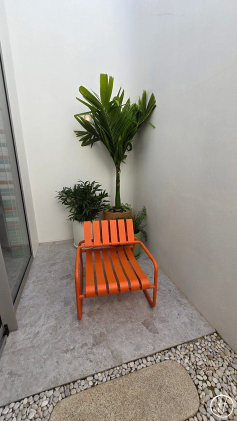 Deluxe One Bedroom Suite with Private Pool: The Bathroom