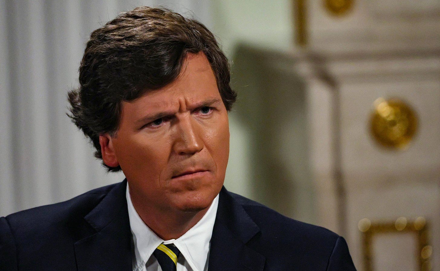 Tucker Carlson alega que foi atacado fisicamente por um 'demônio'. Tucker Carlson alega que foi atacado fisicamente por um 'demônio'.