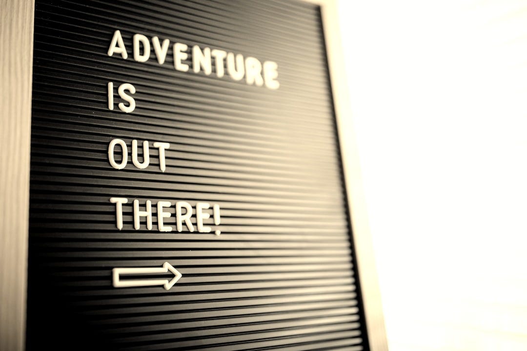 black and white wall decor
