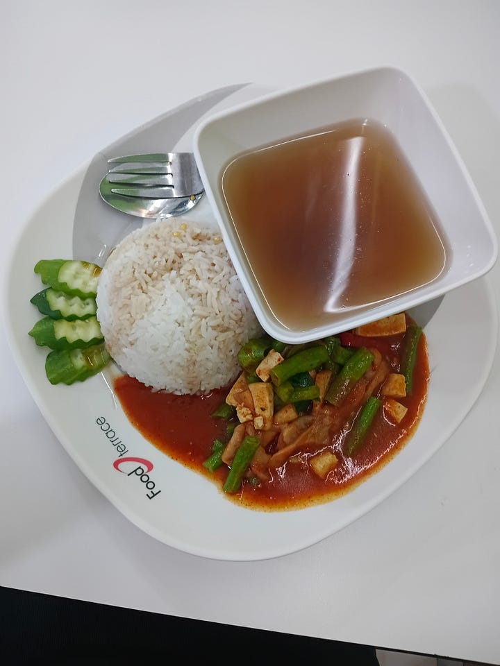 Red Curry Tofu, Mushrooms & Green Beans + open food court