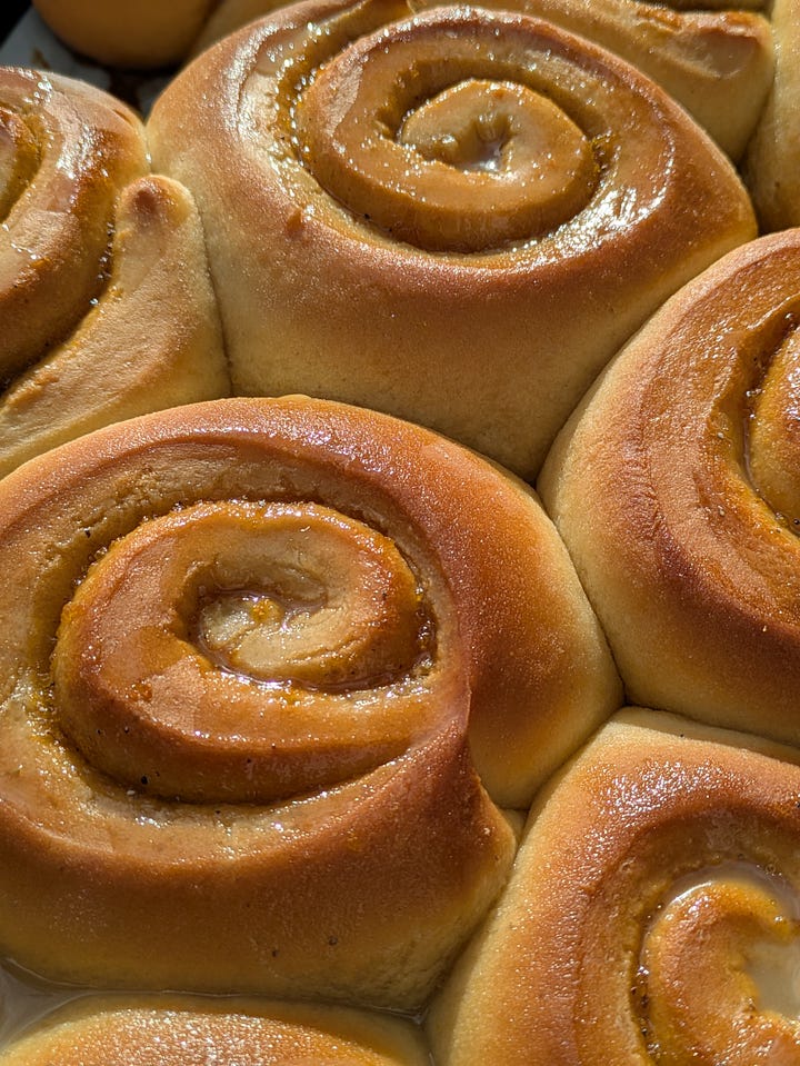 Finished, glazed cardamom buns (quick-knead)