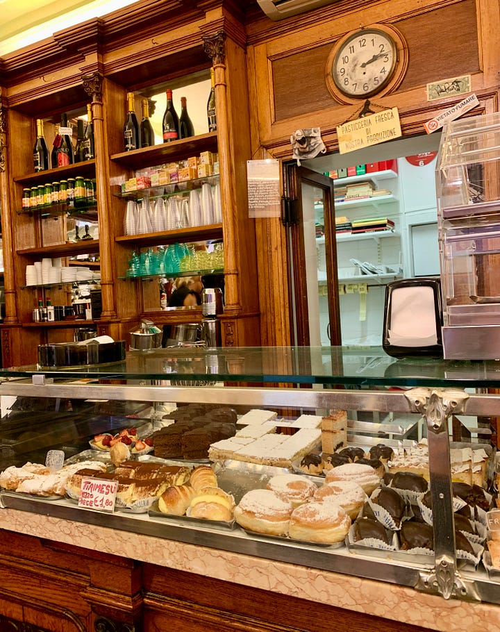 Venice one day itinerary ideas: Morning in Rialto