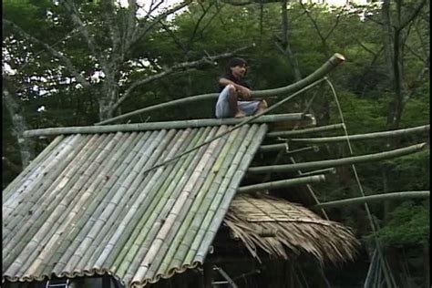Stills from Bubong! Roofs of the World! Unite!