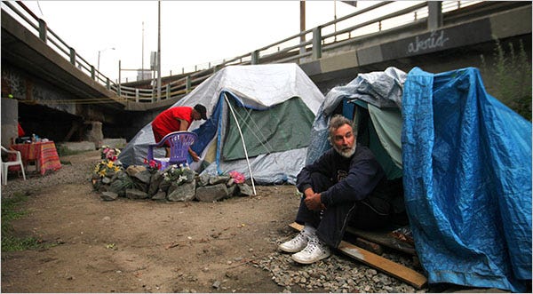 Living in Tents, and by the Rules, Under a Bridge - The New York Times