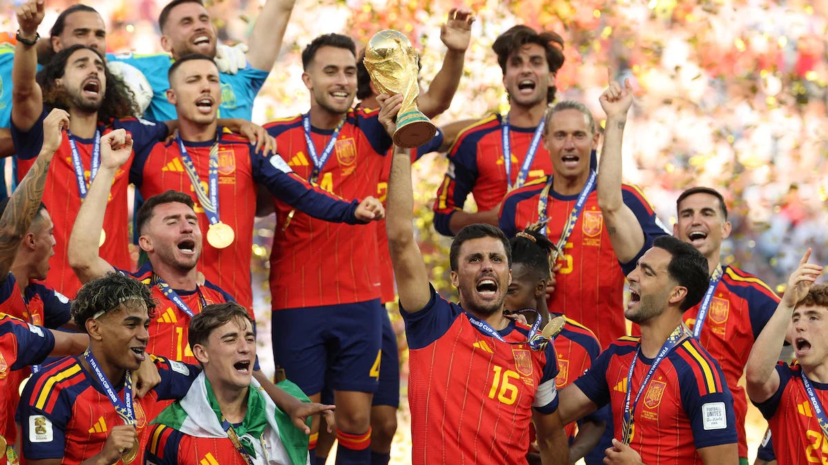 L’Espagne décroche la Coupe du monde au terme d’une finale étouffante L’Espagne décroche la Coupe du monde au terme d’une finale étouffante