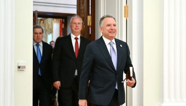 Witkoff advised Kremlin on how to present peace proposals on Ukraine to Trump – Bloomberg