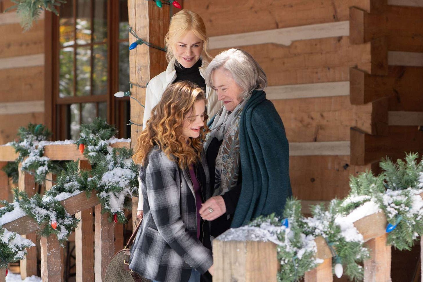 Nicole Kidman, Zac Efron Have Unlikely Romance in 'A Family Affair' Trailer