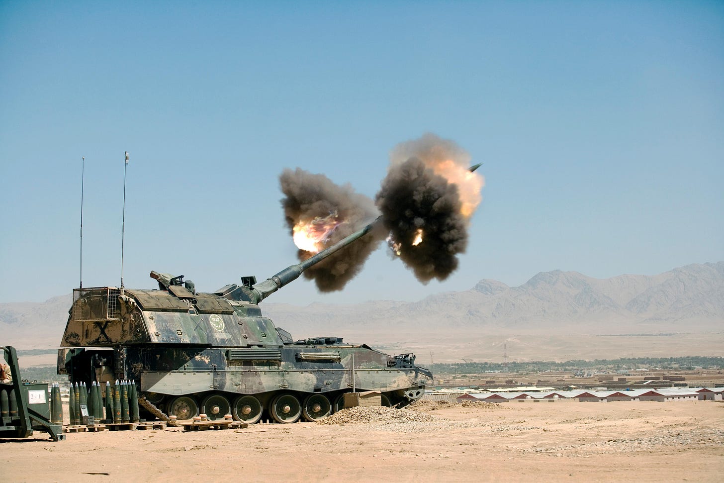 File:Panterhouwitzer-h2000-highres.jpg - Wikimedia Commons