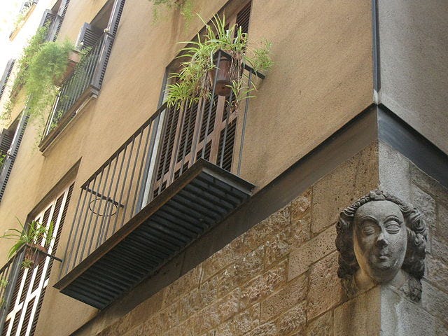 Barcelona's most haunted places - Carrer dels Mirallers, Barcelona