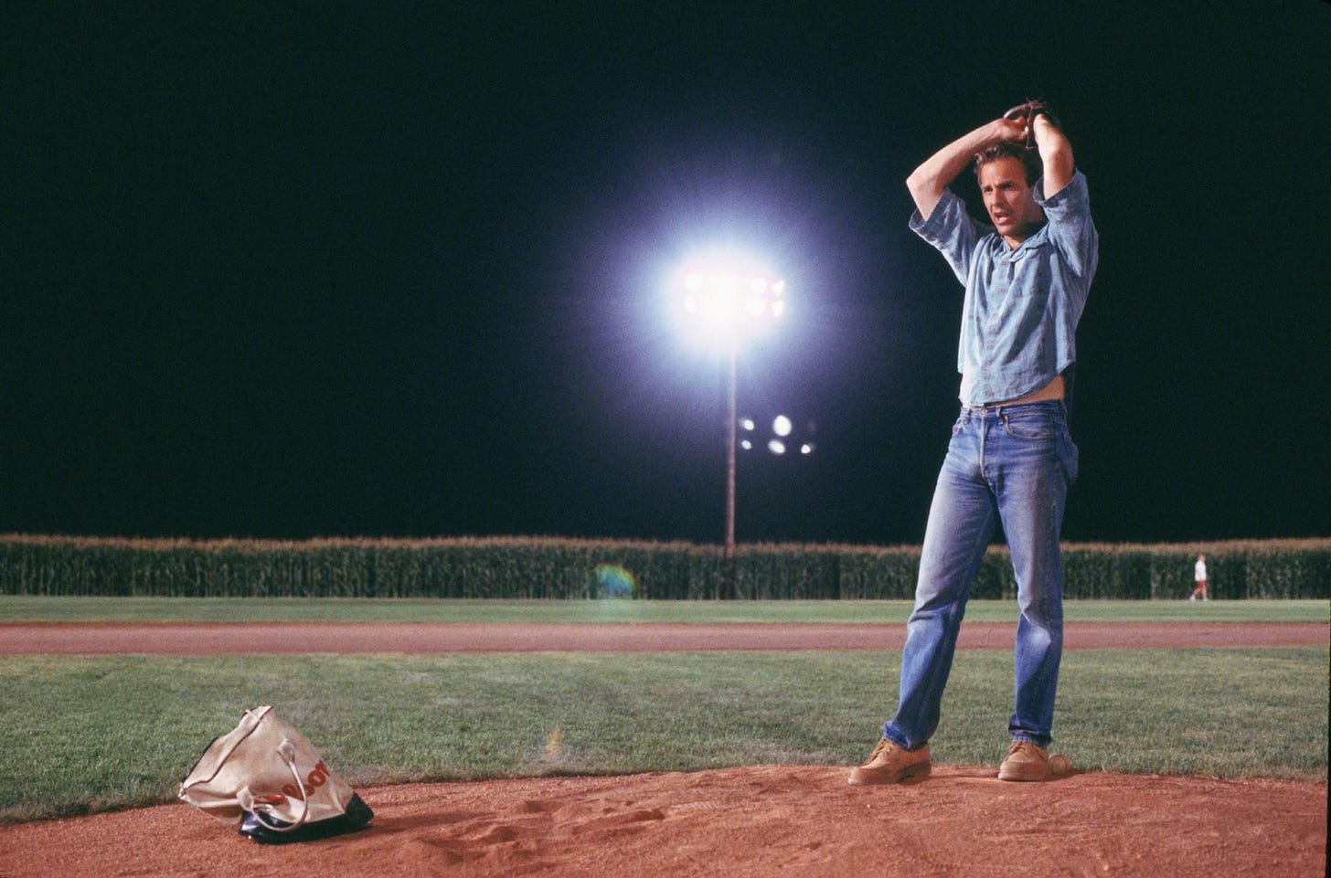 the dilfiest kevin costner you ever did see, on the pitching mound
