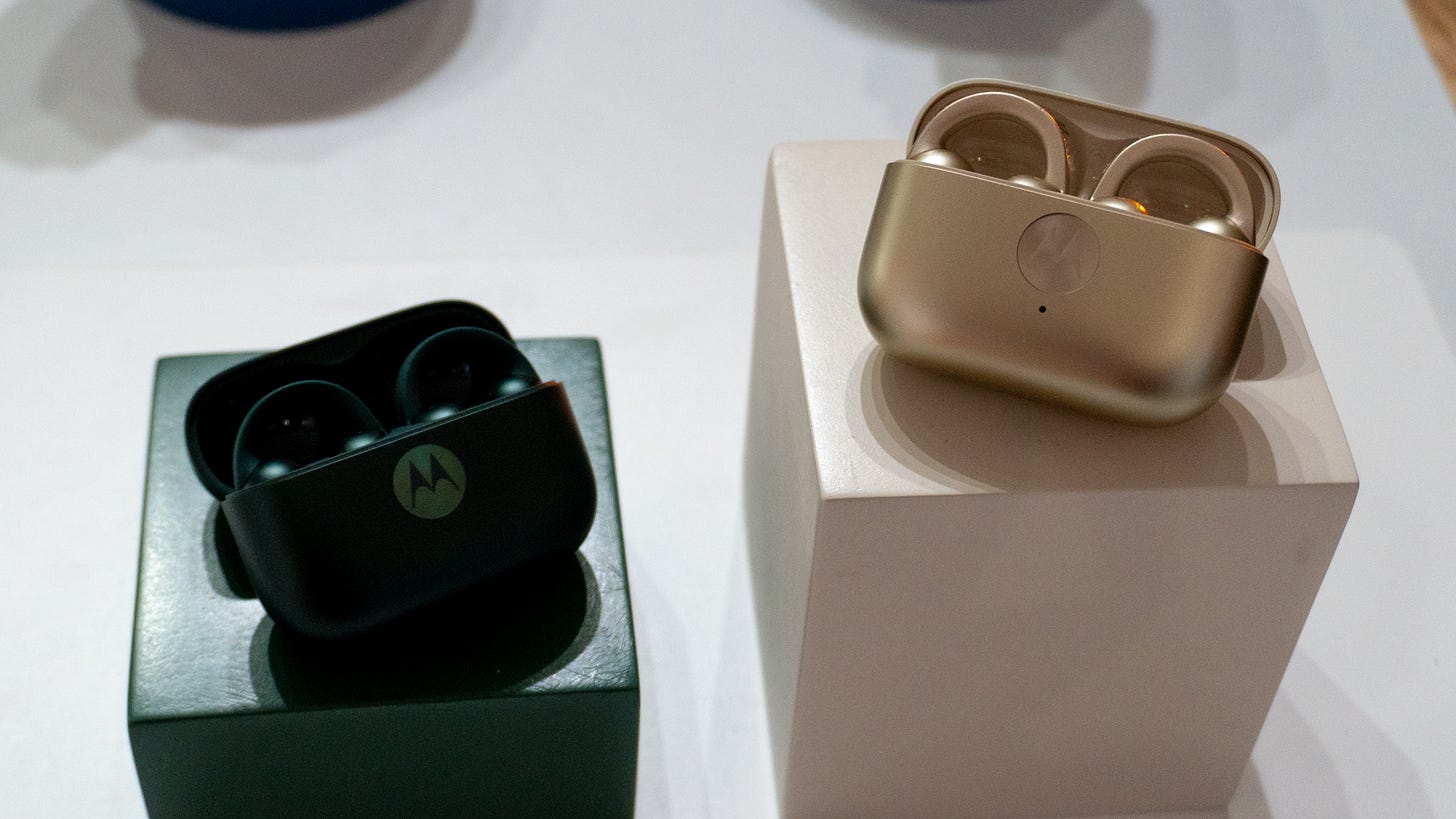 Moto Buds Loop colors Moto Buds Loop colors