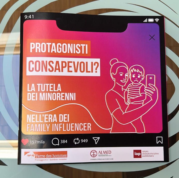 Nell'immagine si vede la copertina della ricerca, il cui titolo è: "Protagonisti consapevoli? La tutela dei minorenni nell'era dei family influencer"