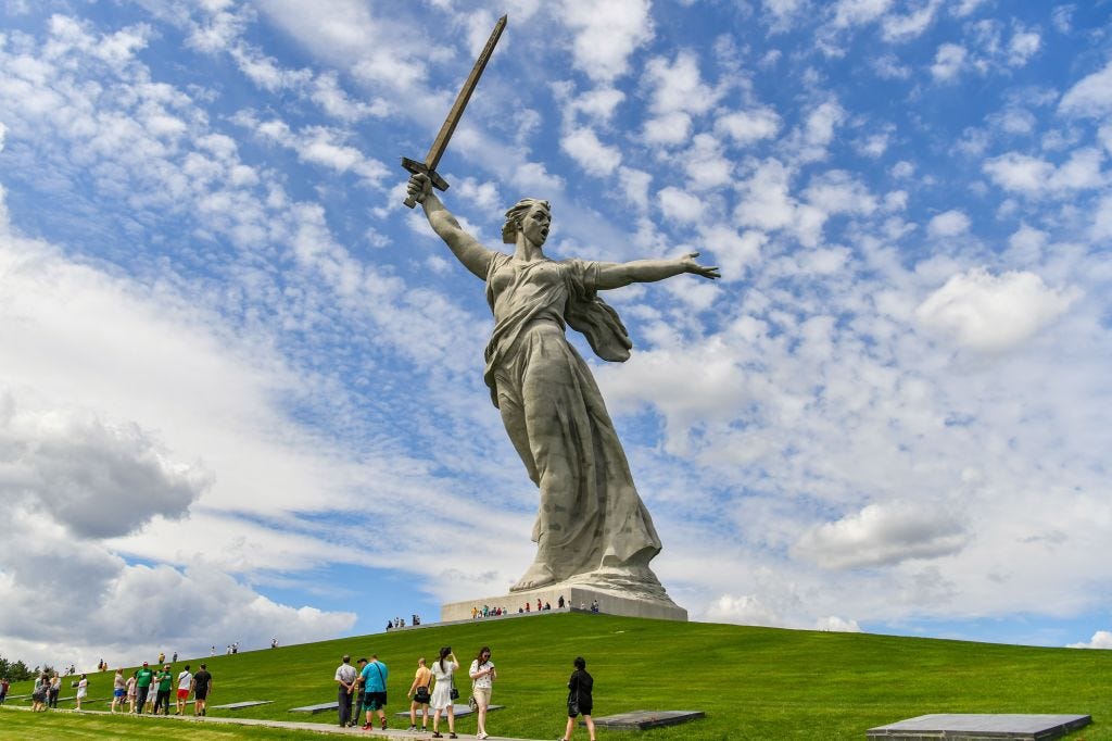 Huge! Russia's Very Large and Heavy Monument