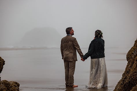 Cannon Beach elopement photograhy by Chasers of the Light