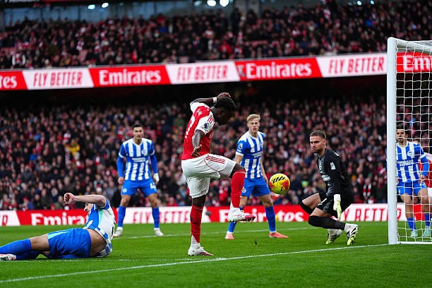 https://media.gettyimages.com/id/2252911759/photo/arsenals-bukayo-saka-attempts-a-shot-on-goal-during-the-premier-league-match-at-the-emirates.jpg?s=612x612&w=0&k=20&c=5F_b2RoQmvoGFGgKCR6mv7z1VD4KFiVXDz0BbhqdGiA=