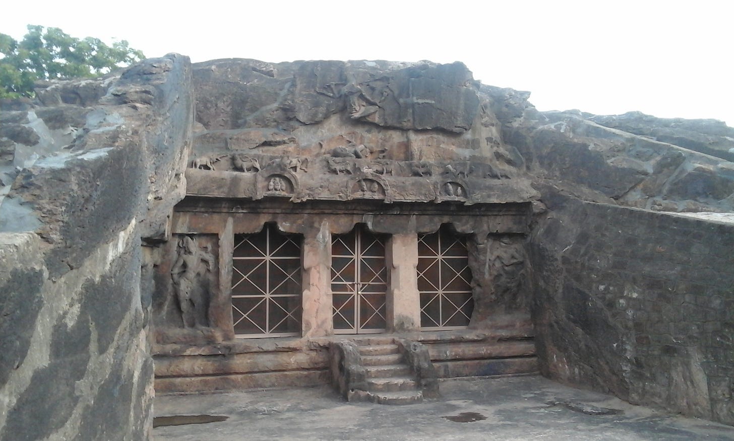 Mogalrajapuram Caves - Wikipedia